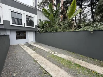 Sobrado com 3 Quartos à venda, 90m² no Santo Antônio, Joinville