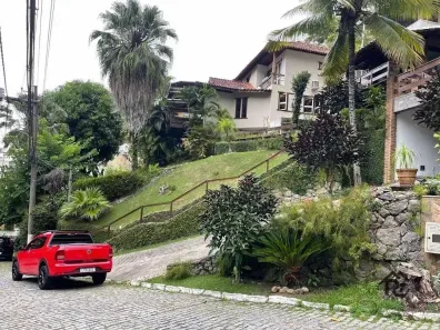 Casa de Condomínio com 4 Quartos à venda, 329m² no Piratininga, Niterói