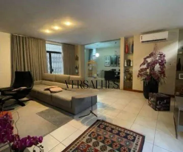 Casa com 6 Quartos para alugar, 360m² no Ouro Preto, Belo Horizonte