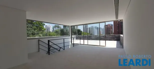 Casa de Condomínio com 4 Quartos para alugar, 779m² no Planalto Paulista, São Paulo