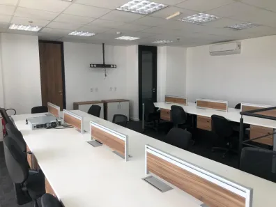 Sala Comercial para alugar, 200m² no Chácara Santo Antônio (Zona Sul), São Paulo