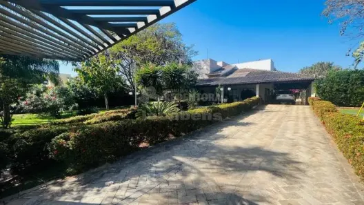 Casa de Condomínio com 5 Quartos à venda, 600m² no Núcleo Urbano Monte Carlo, Guapiaçu