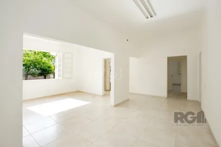 Prédio Comercial à venda, 250m² no São Geraldo, Porto Alegre