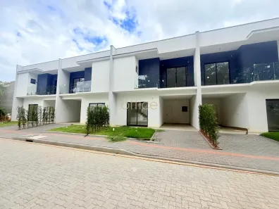 Casa de Condomínio com 3 Quartos à venda, 155m² no Floresta, Joinville