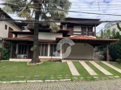 Casa de Condomínio com 4 Quartos à venda, 280m² no Badu, Niterói