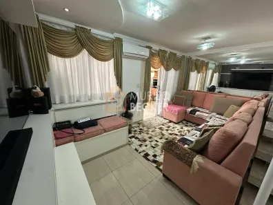 Casa de Condomínio com 2 Quartos à venda, 90m² no Loteamento Villa Branca, Jacareí