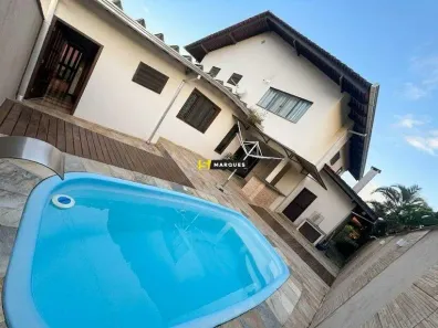Imóvel Comercial com 4 Quartos para alugar, 390m² no Anita Garibaldi, Joinville