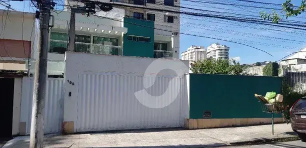 Casa com 5 Quartos à venda, 450m² no Vital Brazil, Niterói