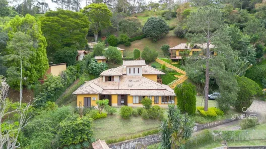 Casa com 7 Quartos à venda, 600m² no Itaipava, Petrópolis