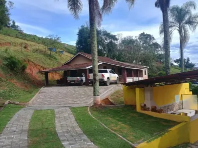 Fazenda/Sítio com 3 Quartos à venda, 120m² no Costinha, São José dos Campos