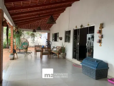 Casa com 3 Quartos à venda, 252m² no Vila Abajá, Goiânia