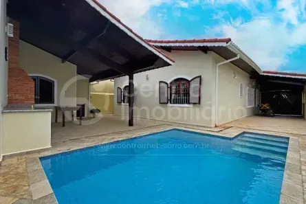 Casa com 3 Quartos à venda, 143m² no Parque Balneario Oasis, Peruíbe