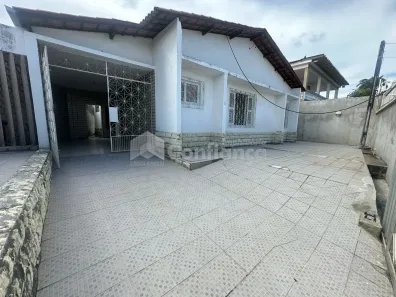 Casa com 3 Quartos à venda, 417m² no Pici, Fortaleza