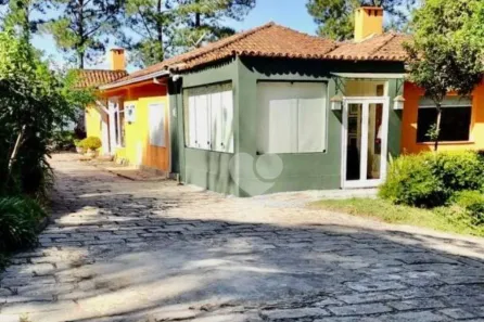 Casa com 3 Quartos à venda, 210m² no Araras, Petrópolis