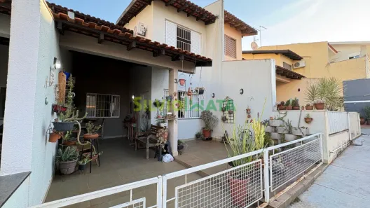 Casa de Condomínio com 3 Quartos à venda, 104m² no Vila Marumby, Maringá