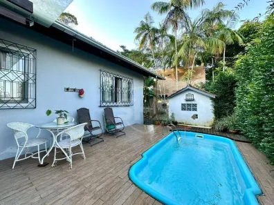 Casa com 3 Quartos para alugar, 210m² no Salto do Norte, Blumenau