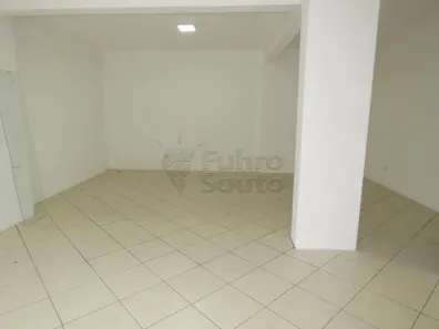Sala Comercial para alugar, 52m² no Centro, Pelotas