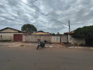 Lote/Terreno à venda, 300m² no Jardim Curitiba, Goiânia