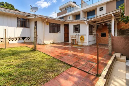 Casa com 3 Quartos à venda, 100m² no Xaxim, Curitiba