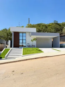 Casa de Condomínio com 3 Quartos para alugar, 200m² no Senador Arnon de Melo, Arapiraca