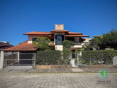 Sobrado com 5 Quartos à venda, 198m² no Santa Mônica, Florianópolis