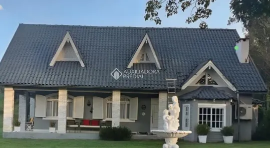 Fazenda/Sítio com 5 Quartos à venda, 700m² no São Caetano, Porto Alegre