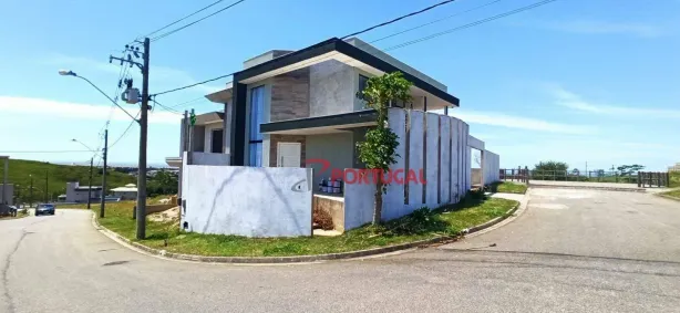 Casa de Condomínio com 3 Quartos à venda, 198m² no Cabiúnas, Macaé
