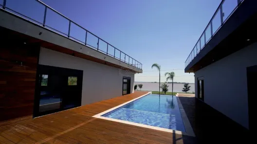 Casa de Condomínio com 4 Quartos à venda, 260m² no , Sertaneja