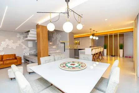 Sobrado com 4 Quartos à venda, 238m² no Portão, Curitiba