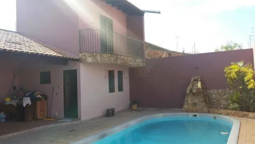 Casa com 3 Quartos à venda, 272m² no Jardim Aeroporto, Bauru