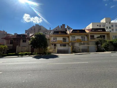 Sobrado com 5 Quartos à venda, 269m² no Bigorrilho, Curitiba