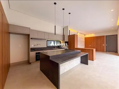 Casa de Condomínio com 4 Quartos à venda, 210m² no Laranjeiras, Uberlândia