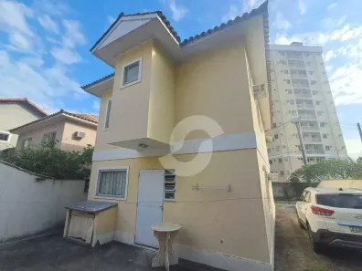 Casa de Condomínio com 3 Quartos à venda, 135m² no Maria Paula, São Gonçalo