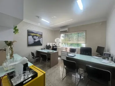 Casa com 10 Quartos para alugar, 371m² no Setor Marista, Goiânia