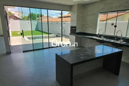Casa com 3 Quartos à venda, 204m² no Vila Santa Helena, Goiânia