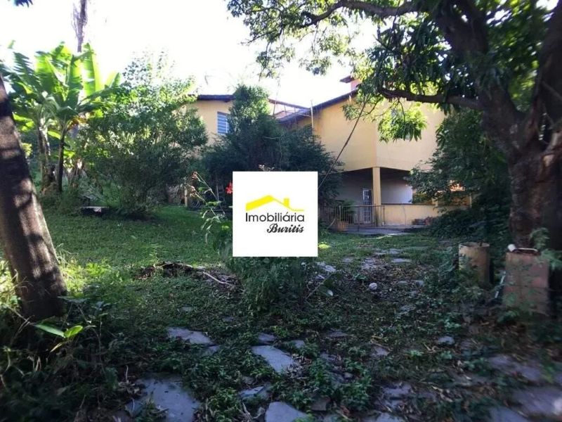 Casa com 4 quartos — Estrela do Oriente, Belo Horizonte