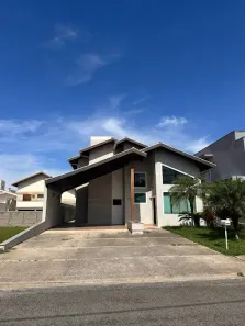 Casa de Condomínio com 3 Quartos para alugar, 350m² no Vila Costa, Taubaté