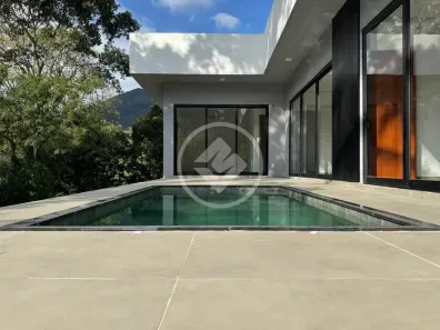 Casa de Condomínio com 2 Quartos à venda, 111m² no Limoeiro, Guapimirim