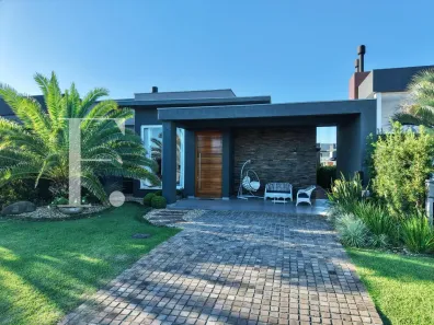 Casa de Condomínio com 4 Quartos à venda, 180m² no Rainha do Mar, Xangri-Lá