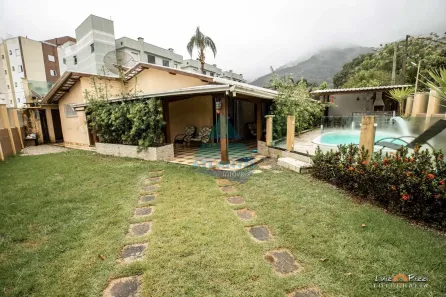 Casa com 4 Quartos à venda, 250m² no Perequê Mirim, Ubatuba