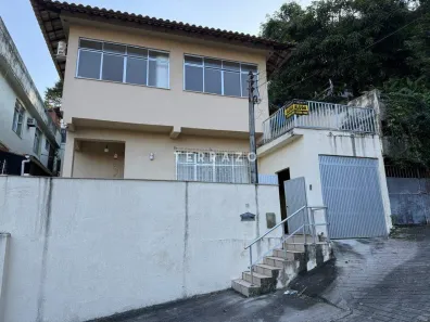 Casa com 3 Quartos para alugar, 152m² no São Francisco, Niterói