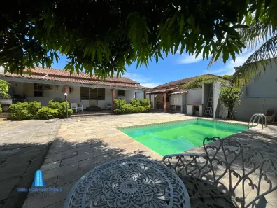 Casa com 5 Quartos à venda, 218m² no Coqueiral, Araruama