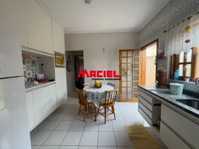 Casa com 2 Quartos à venda, 135m² no Jardim Limoeiro, São José dos Campos