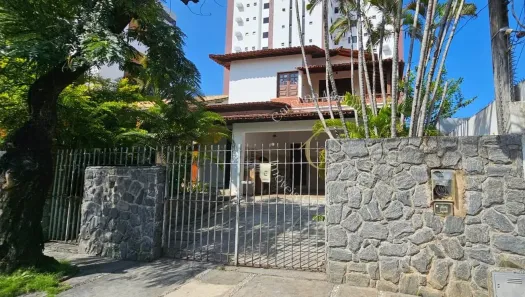 Imóvel Comercial com 8 Quartos para alugar, 258m² no Pituba, Salvador