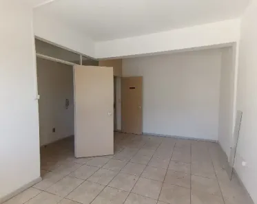 Sala Comercial à venda, 41m² no Santo Antônio, Porto Alegre