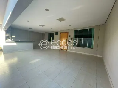 Casa com 3 Quartos à venda, 175m² no Alto Umuarama, Uberlândia