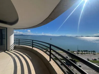 Apartamento com 3 Quartos para alugar, 203m² no Centro, Florianópolis