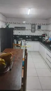 Sobrado com 4 Quartos à venda, 100m² no Centro, Suzano