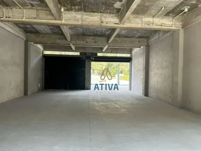Ponto Comercial para alugar, 189m² no Albuquerque, Teresópolis