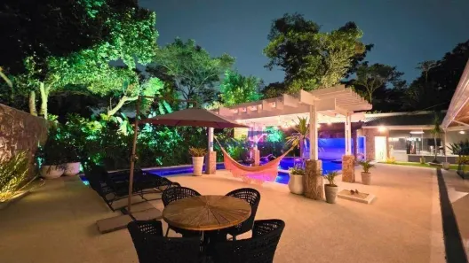Casa de Condomínio com 6 Quartos para alugar, 664m² no Jardim Marilu, Carapicuíba